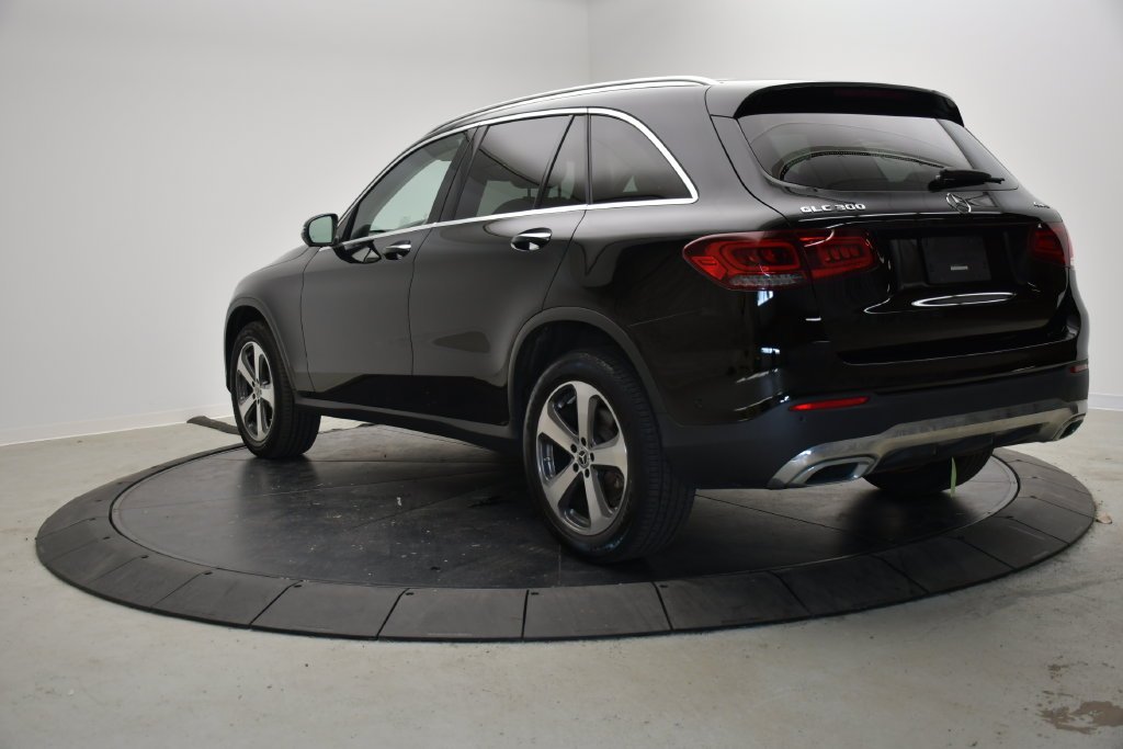 Certified Used 2022 Black Mercedes-Benz GLC 300 image 3
