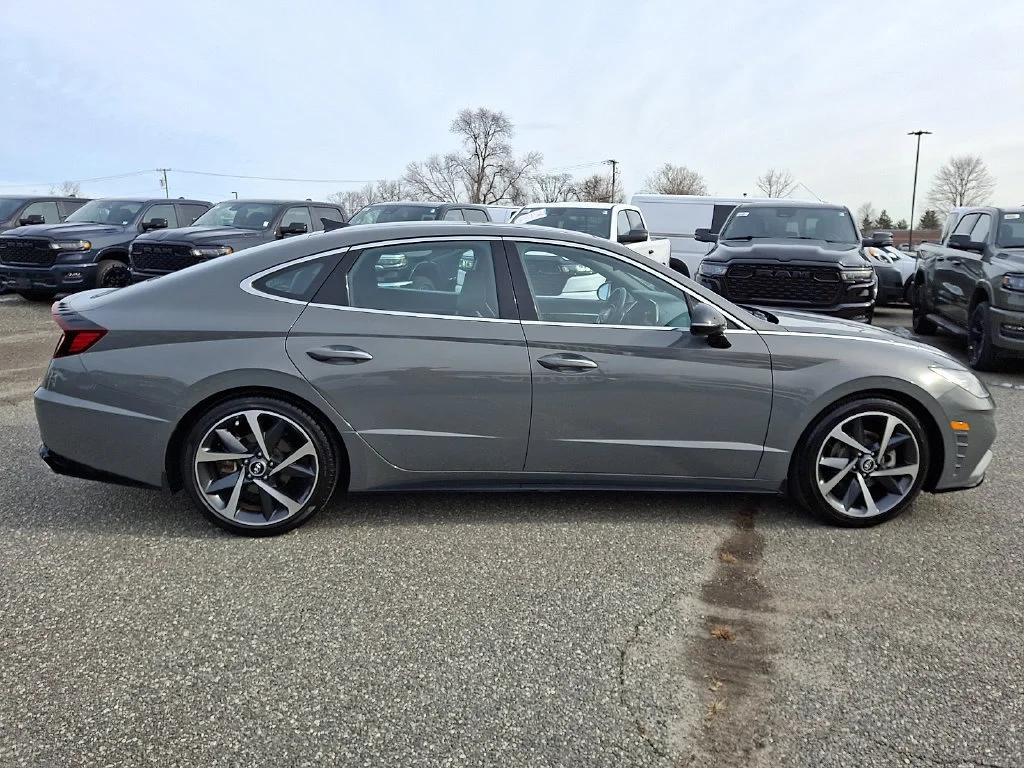Used 2023 Hampton Gray Hyundai SEL Plus image 13
