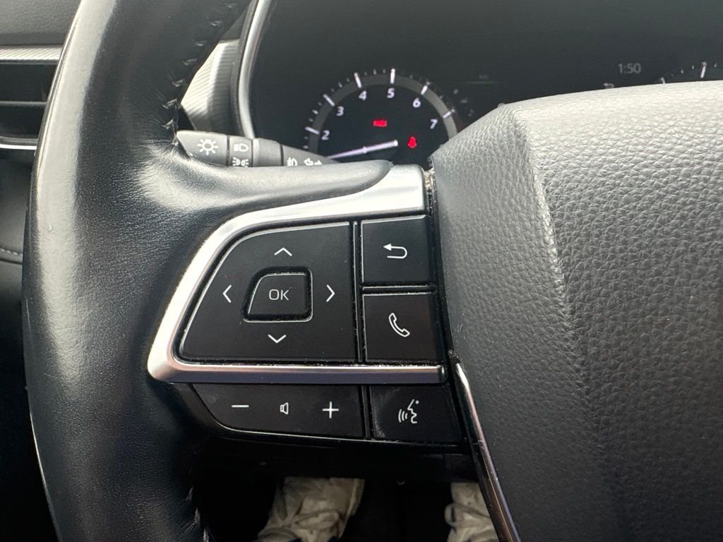 Used 2020 Pearl Toyota Platinum image 18