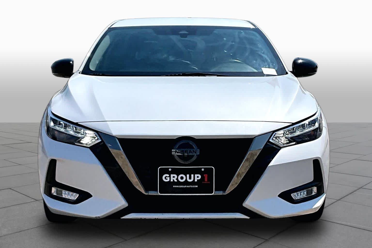 Used 2023 Aspen White Tricoat Nissan SR image 4