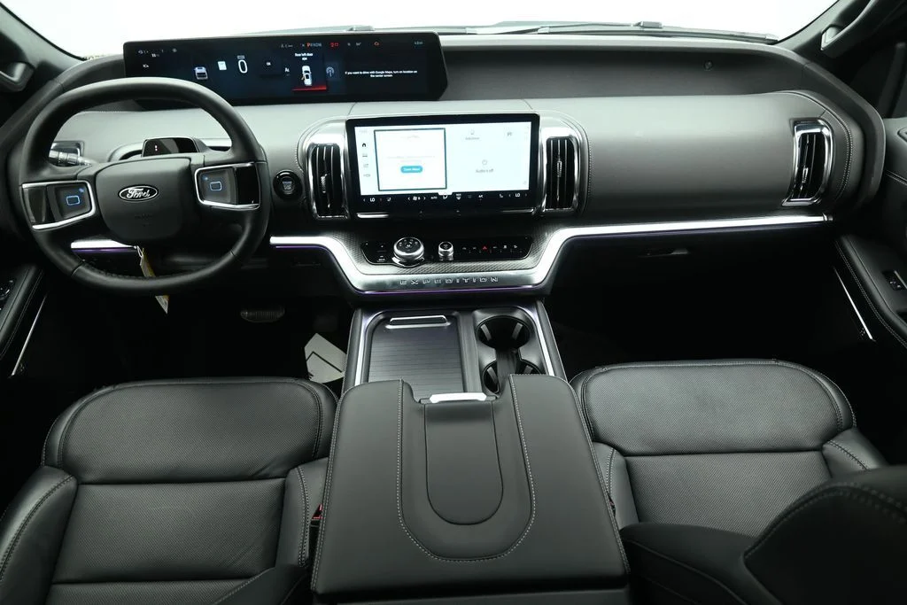 New 2026 Oxford White Ford Platinum image 17