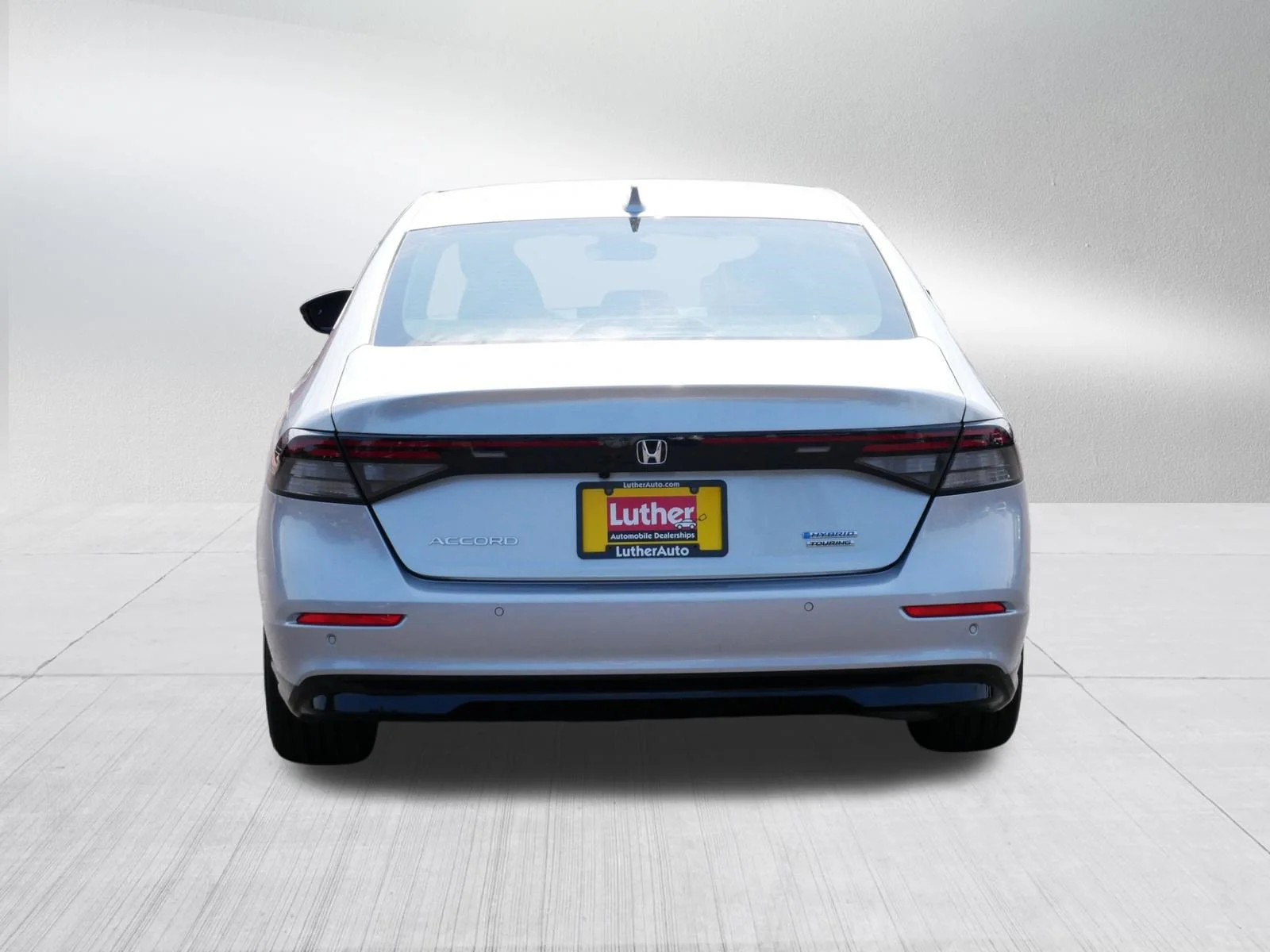 Used 2024 Solar Silver Metallic Honda Touring image 6