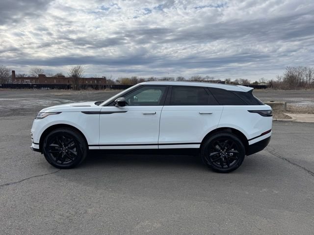 New 2026 Fuji White Land Rover Dynamic SE image 2