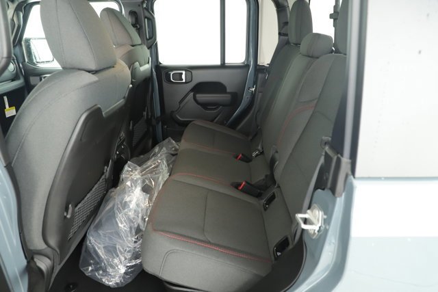 New 2026 Anvil Clear-Coat Exterior Paint Jeep Rubicon image 22