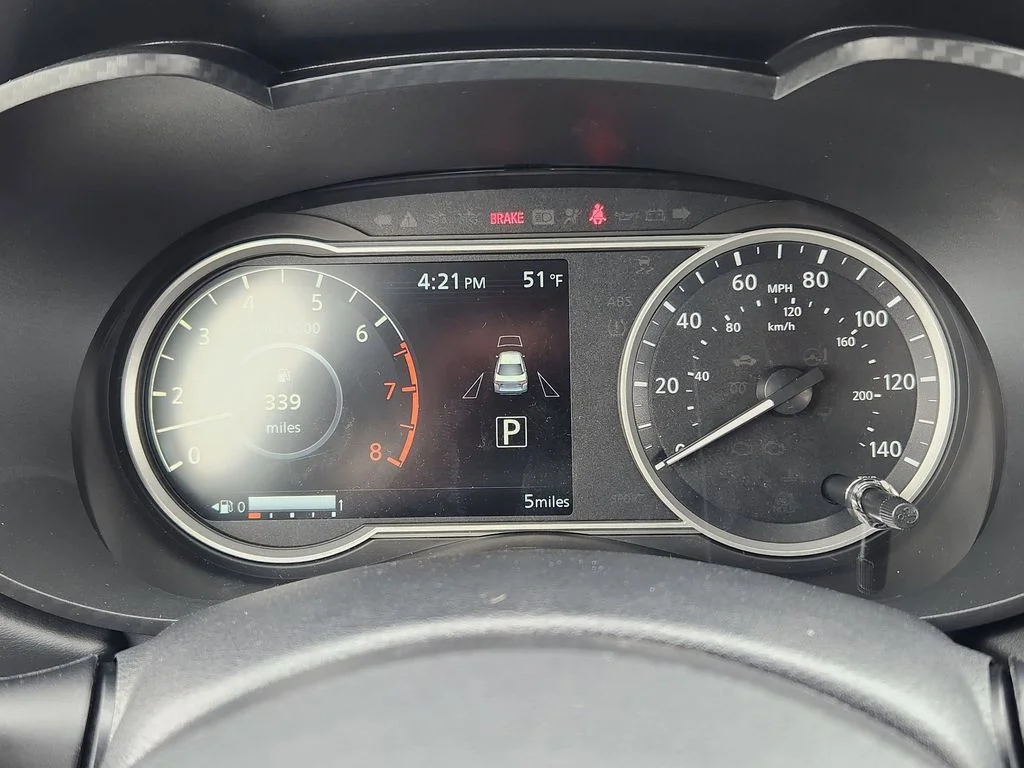 2025 Nissan Versa Sedan SR - Photo 24