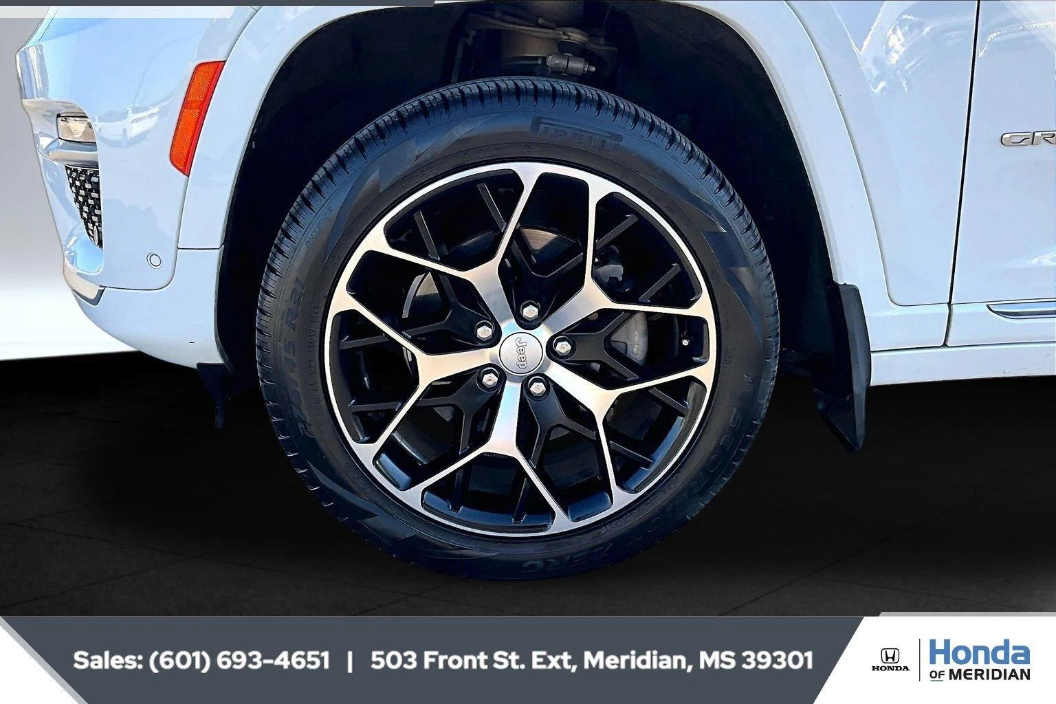 Used 2022 Bright White Clearcoat Jeep Summit Reserve image 7