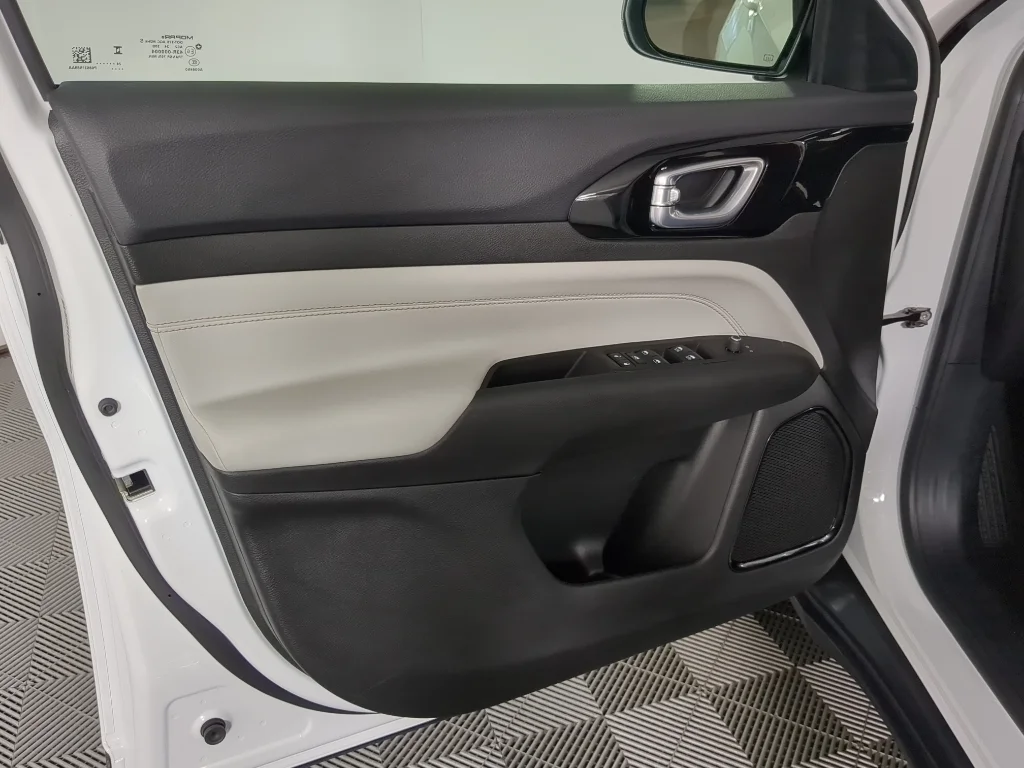 Used 2025 Bright White Clearcoat Jeep Limited image 12