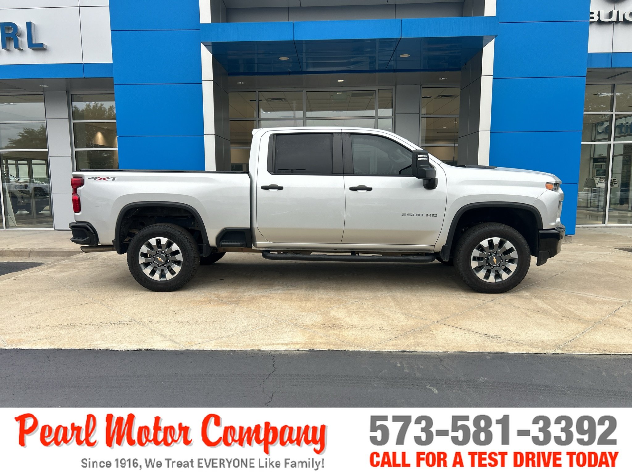 2022 Chevrolet Silverado 2500HD Custom - Photo 3
