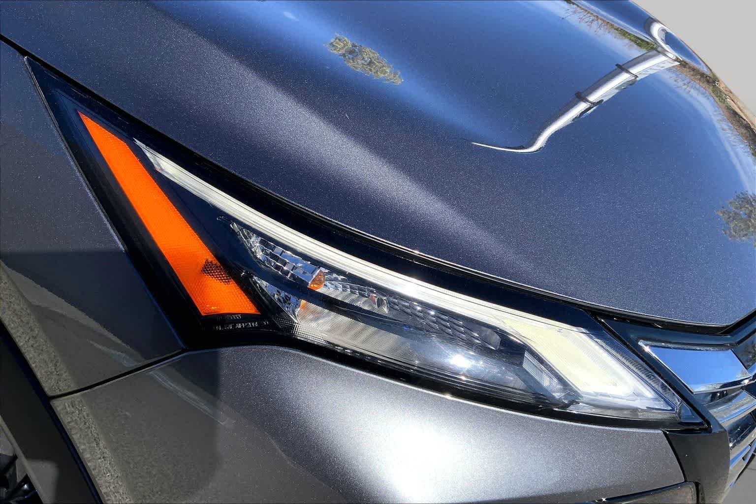 Used 2025 Gun Metallic Nissan SV image 27