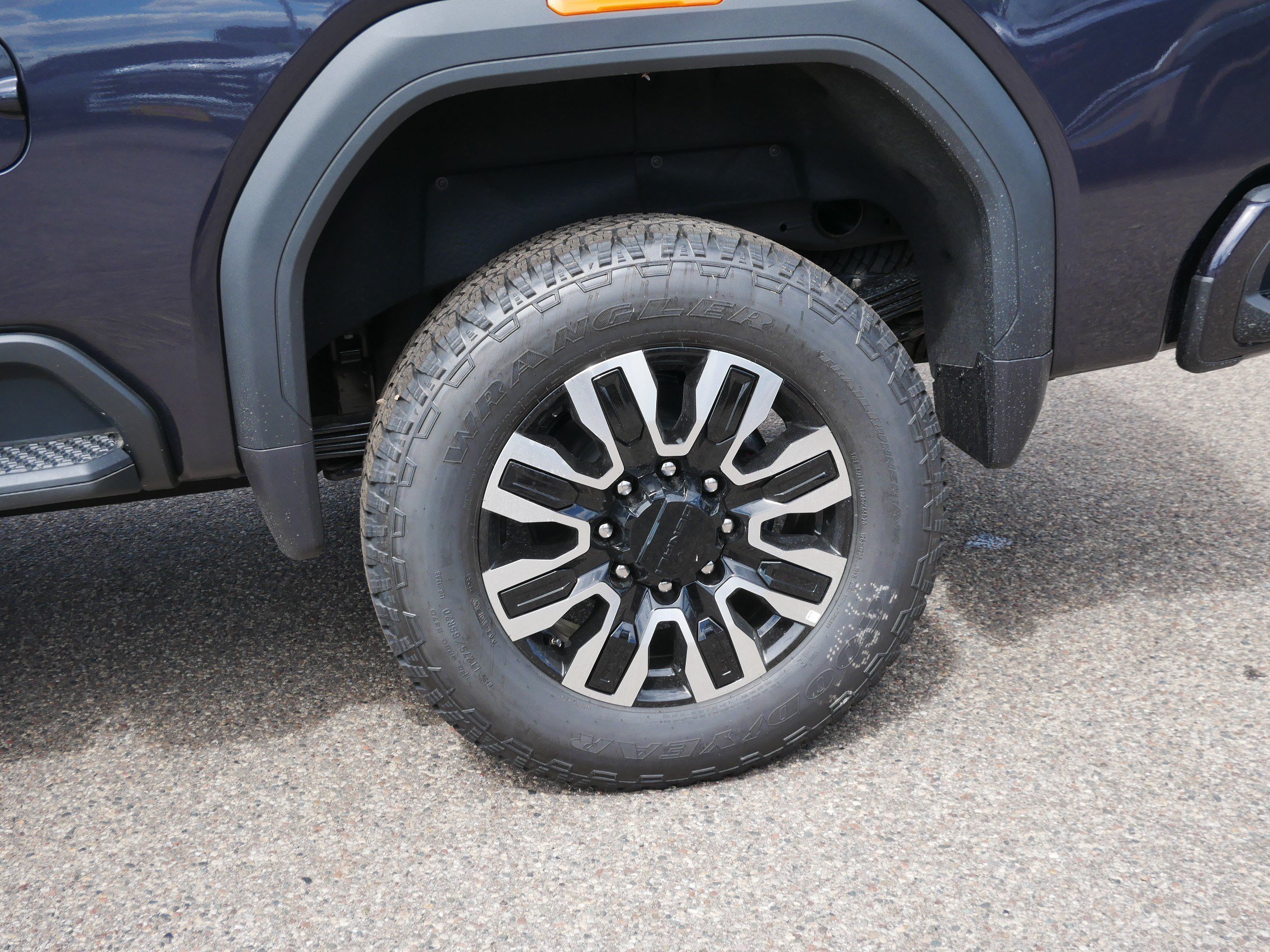 New 2026 Titanium Rush Metallic GMC Denali Ultimate image 3