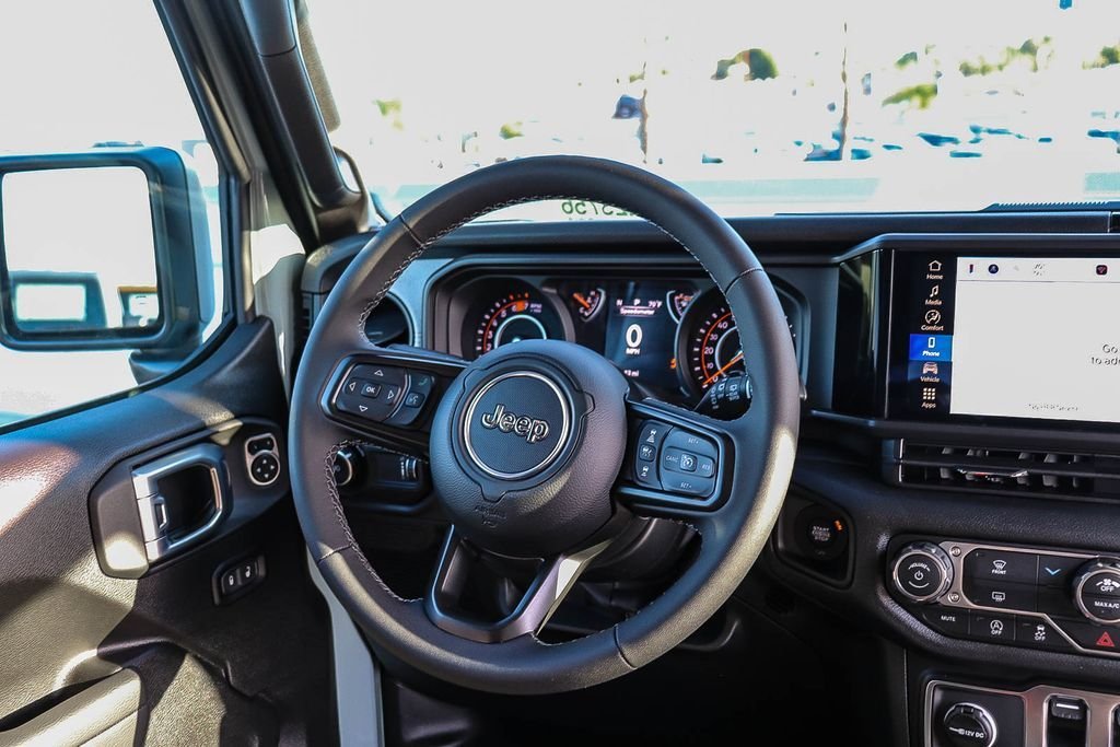 New 2026 Earl Clearcoat Jeep Sport S image 17