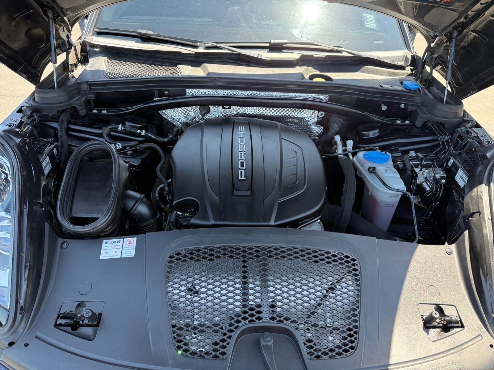 Used 2018 Black Porsche Base image 20