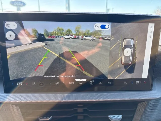2026 Ford Explorer ST-Line - Photo 24