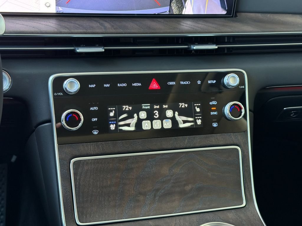 New 2026 White Genesis 3.5T Prestige image 22