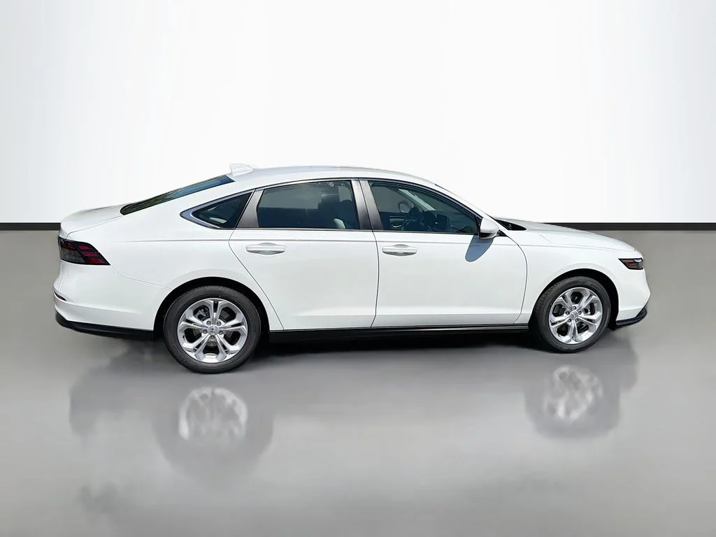 New 2026 Platinum White Pearl Honda LX image 5