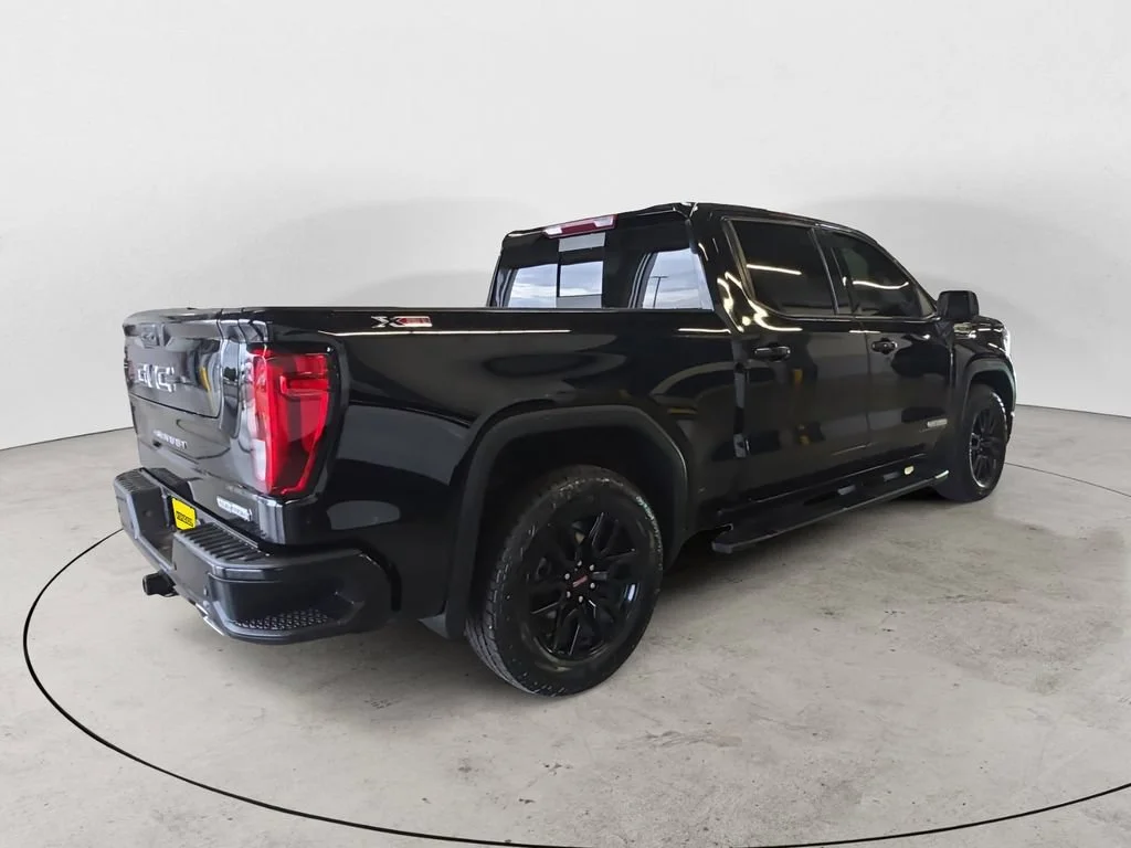 Certified Used 2022 ONYX BLACK GMC Elevation image 5