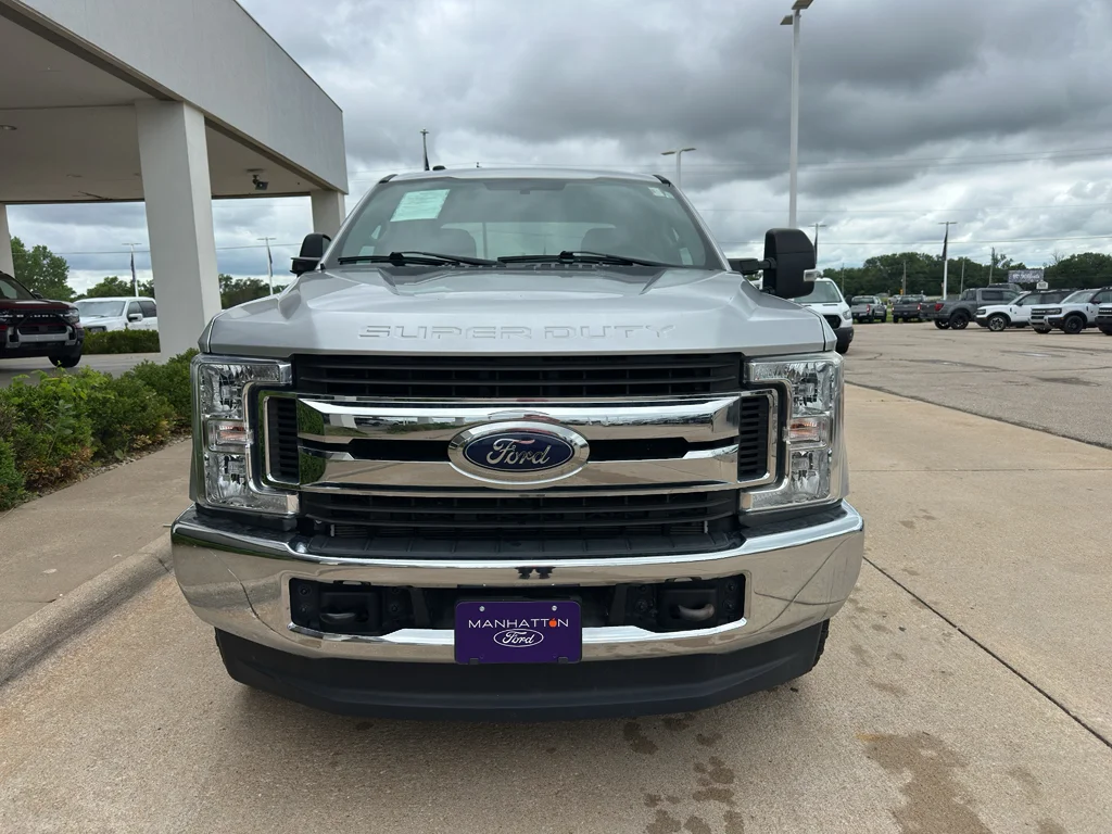 Used 2019 Oxford White Ford XLT image 13