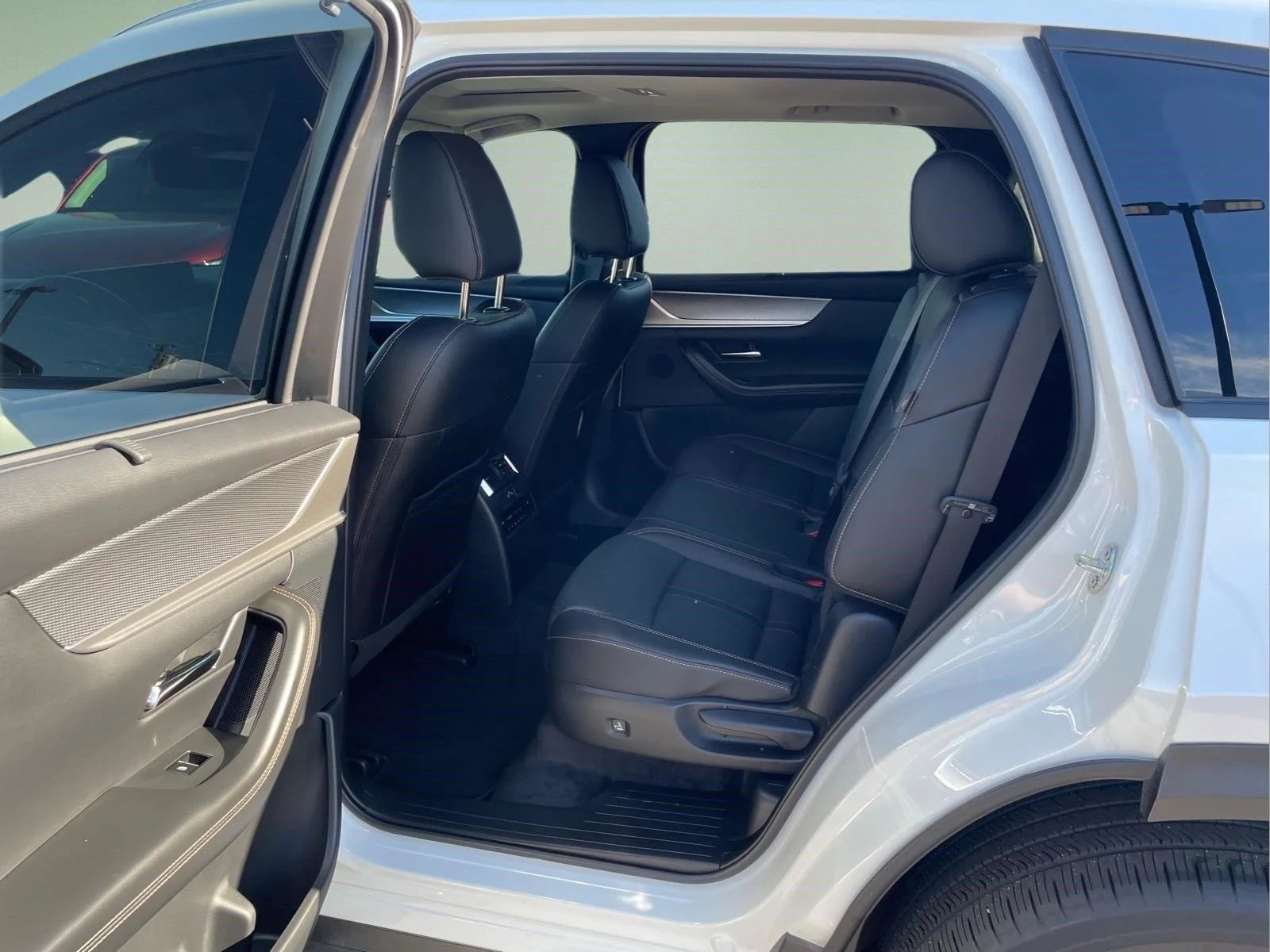 Certified Used 2026 Rhodium White Premium Mazda Preferred image 13