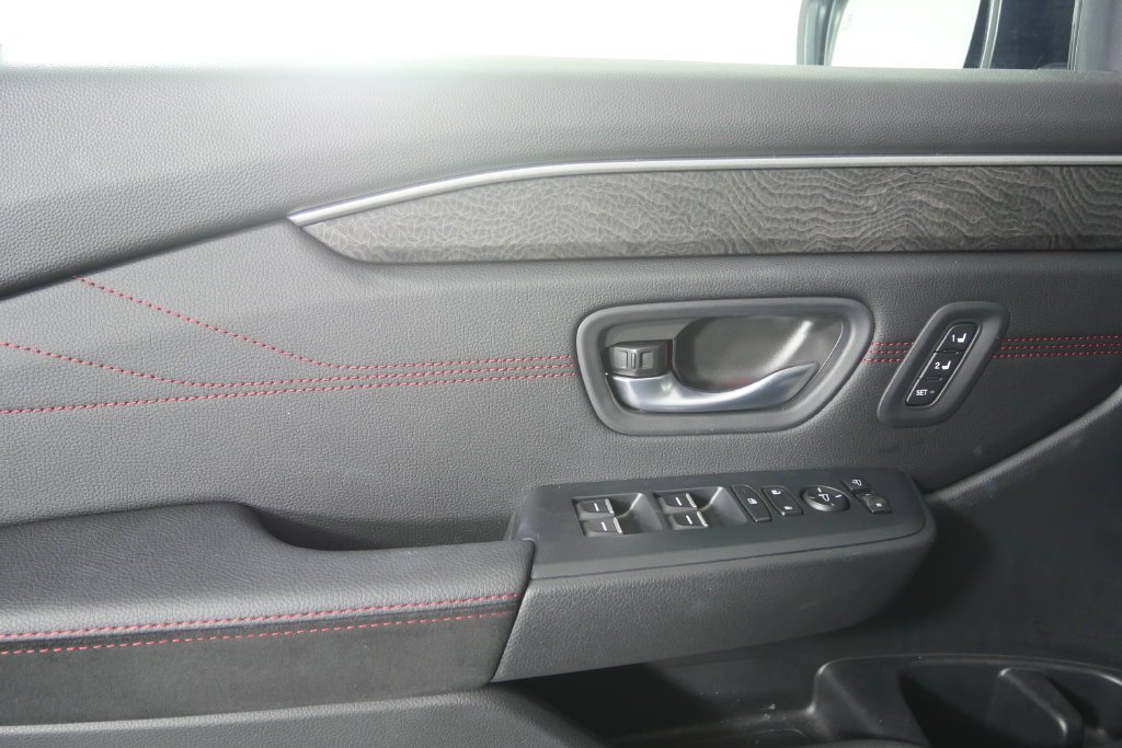 Used 2026 Sonic Gray Pearl Honda Black Edition image 9