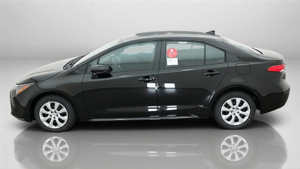 New 2027 Inked Toyota LE image 2