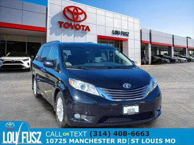 Certified Used 2017 Midnight Black Metallic Toyota XLE 8-Passenger image 33