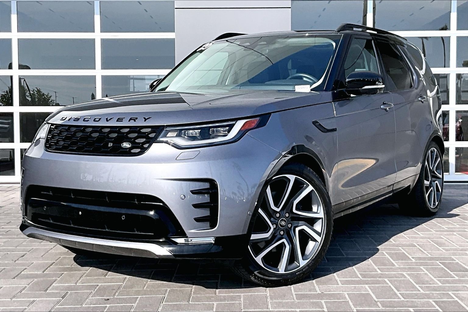 2025 Land Rover Discovery