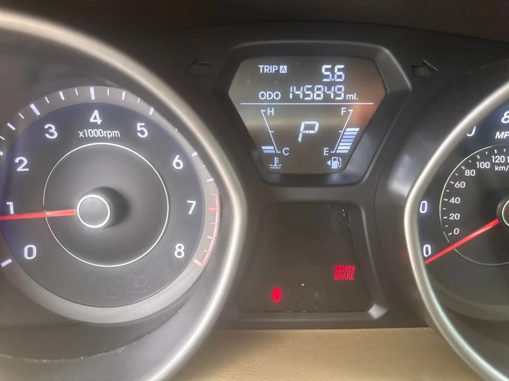 Used 2013 White Hyundai GLS image 14
