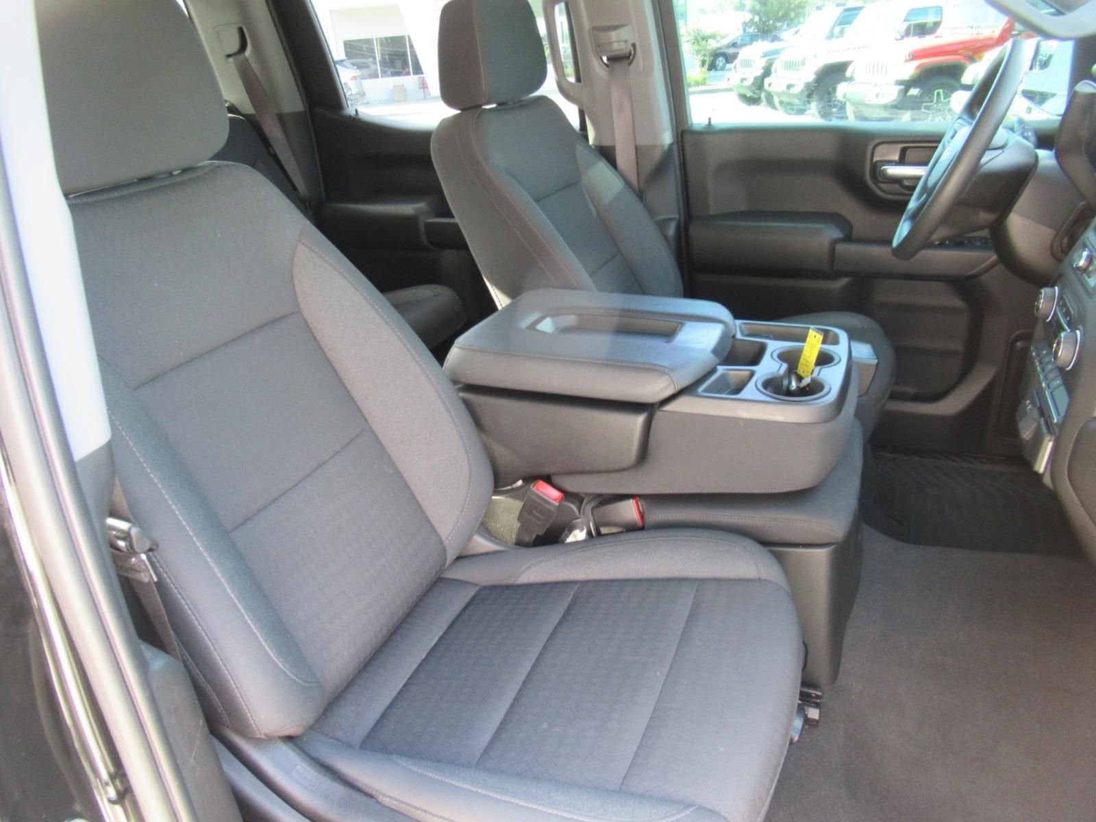 Used 2022 Black Chevrolet Custom image 9