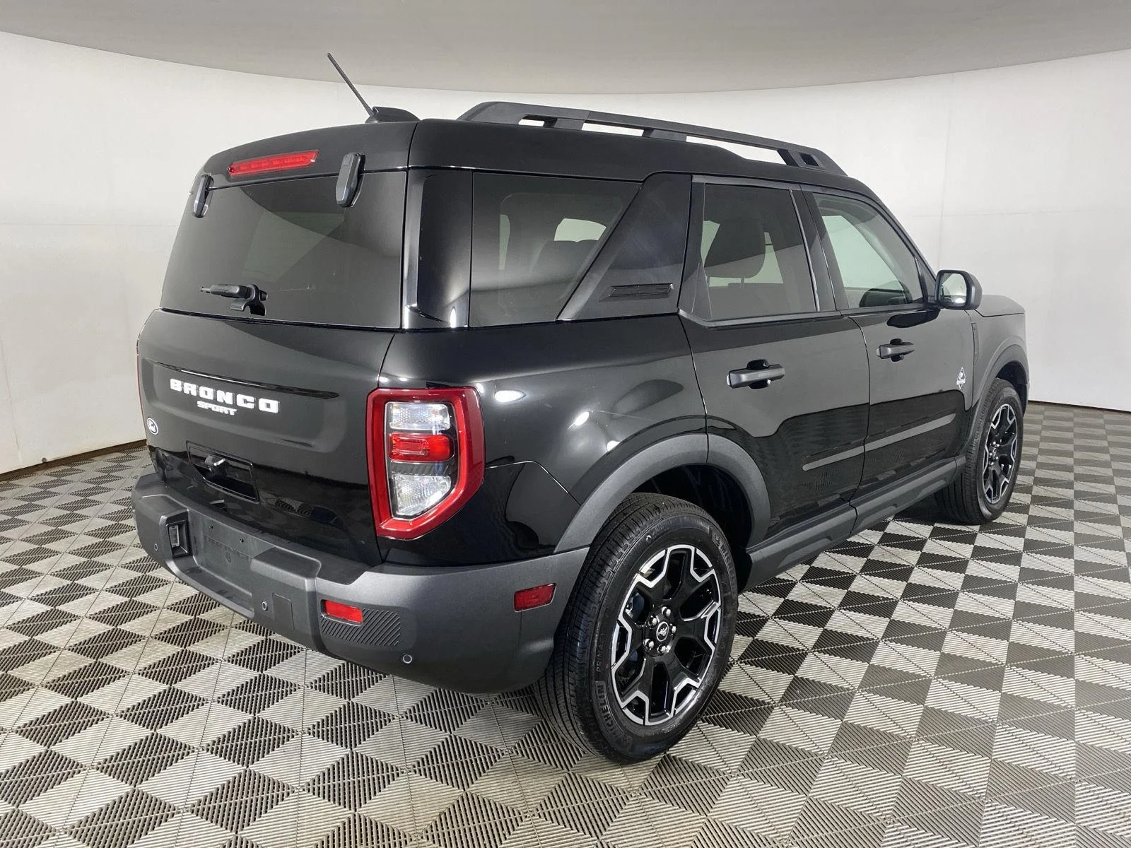 New 2026 Shadow Black Ford Outer Banks® image 7