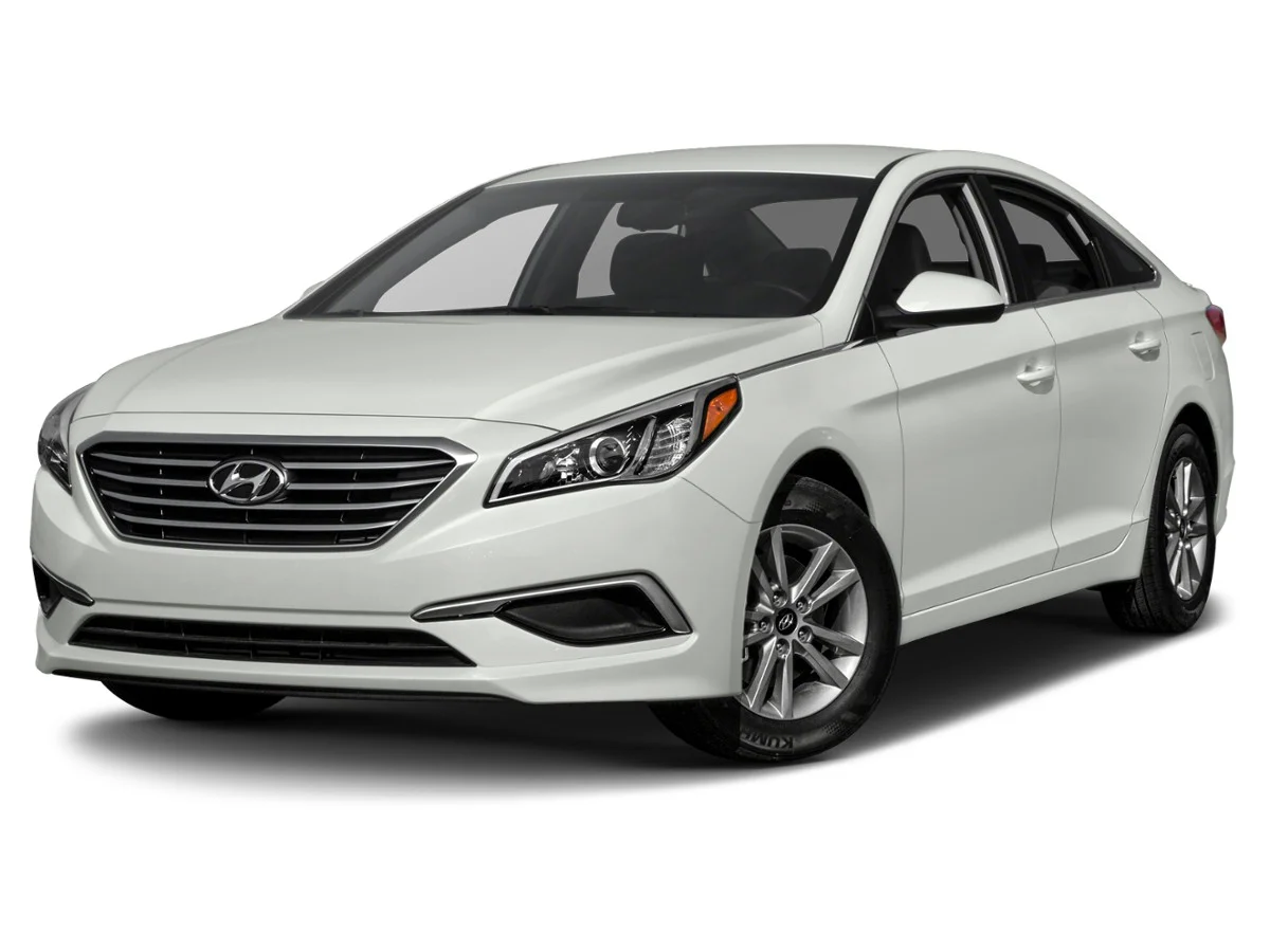 Used 2015 Black Hyundai SE image 14