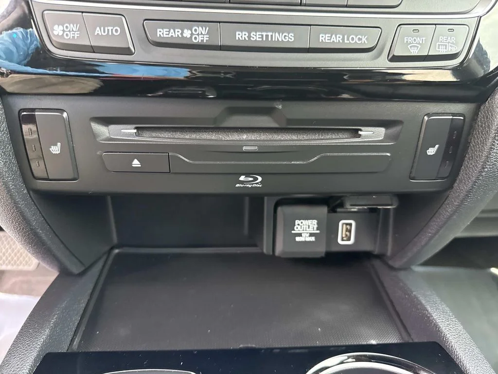 Used 2019  Honda Touring image 35