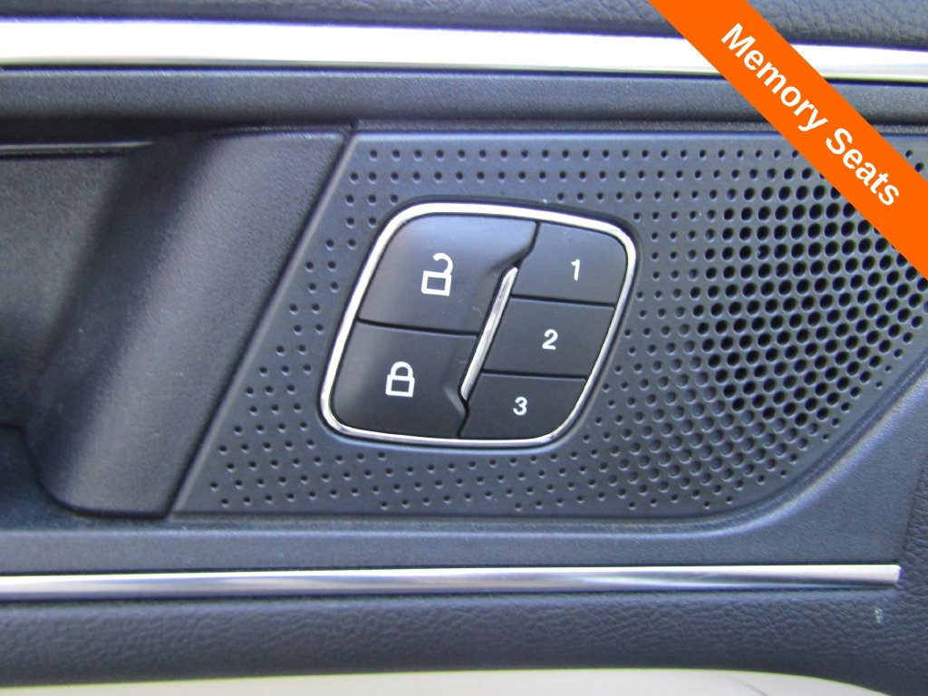 Used 2020 Silver Ford Titanium image 6