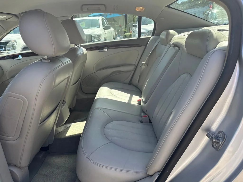 Used 2010 Silver Buick CXL Premium image 14