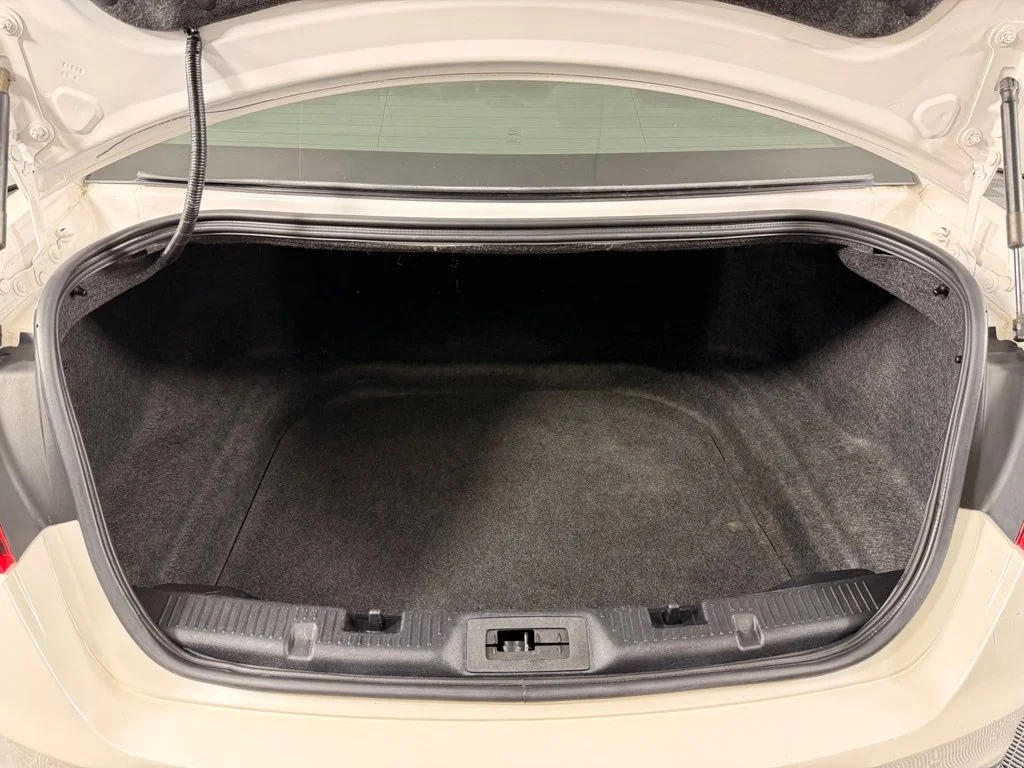 Used 2017 White Ford SEL image 11