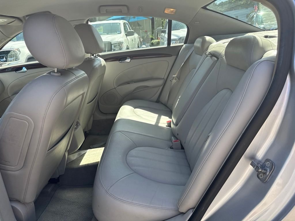 Used 2010 Silver Buick CXL Premium image 14
