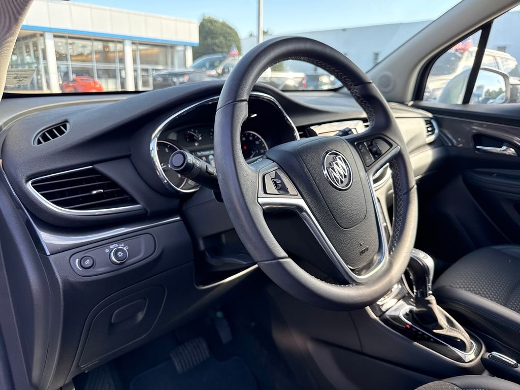 Used 2022 Silver Buick Preferred image 13