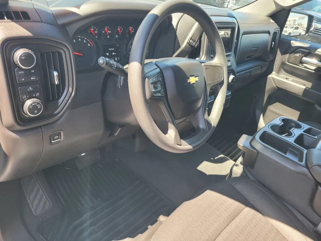 2023 Chevrolet Silverado 1500 Custom - Photo 14