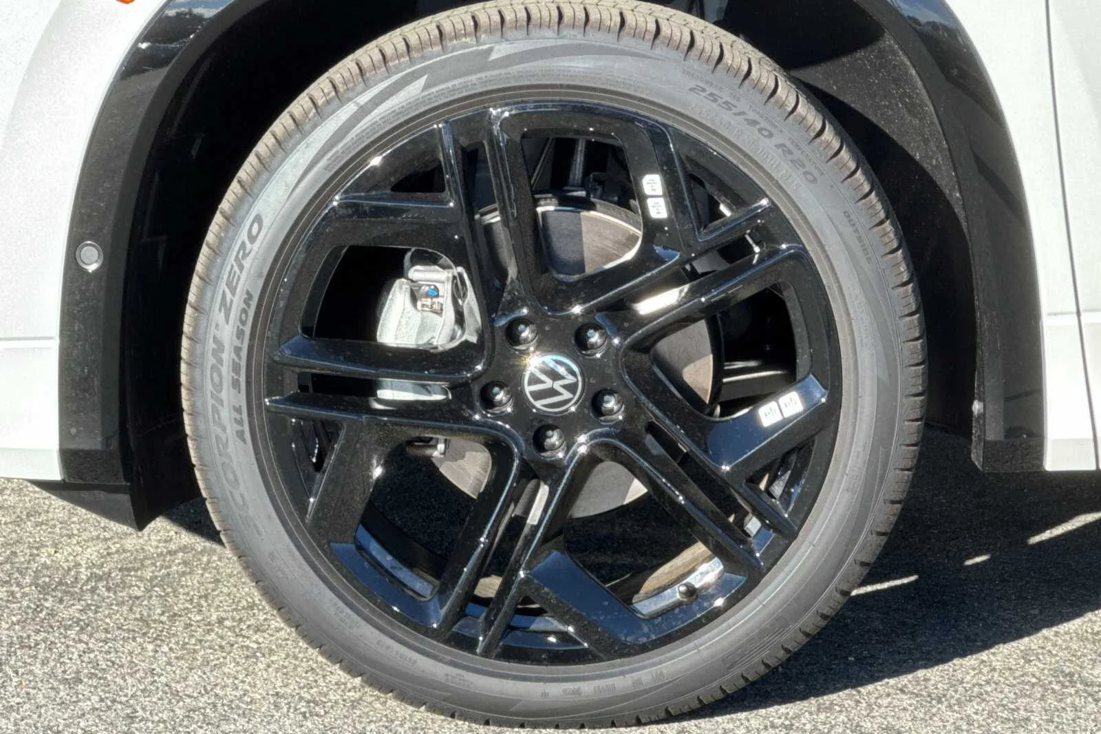 2026 Volkswagen Tiguan SE R-LINE BLACK - Photo 25