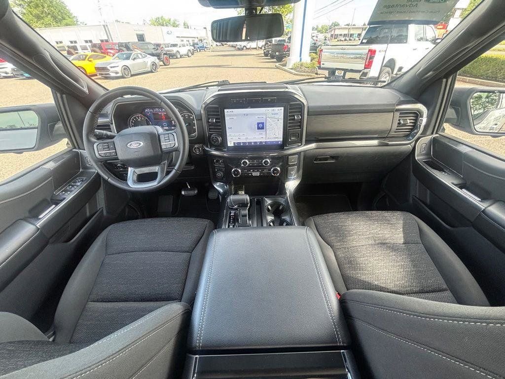 Certified Used 2023 Avalanche Ford XLT image 28