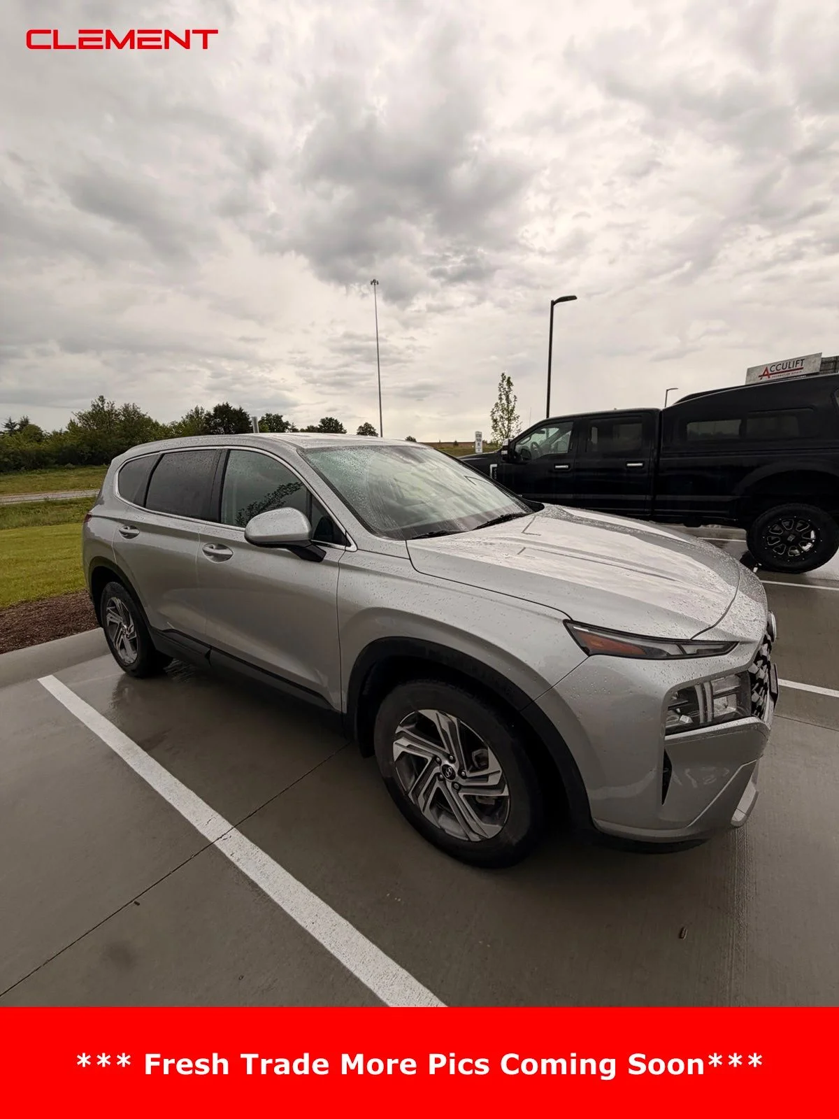 2023 Hyundai Santa Fe SE 2.5's photo