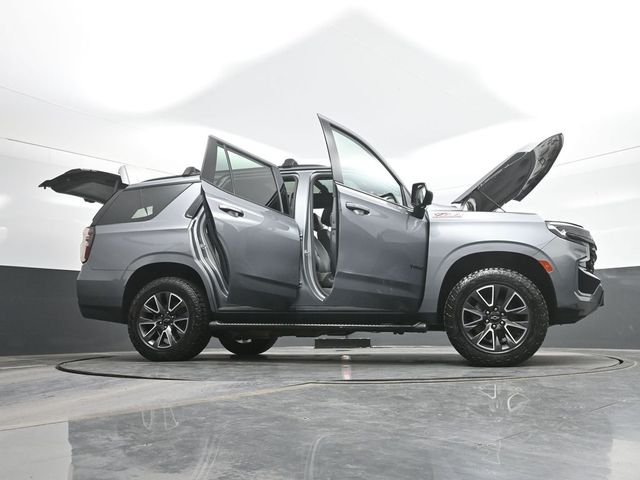 Used 2021 Gray Chevrolet Z71 image 31
