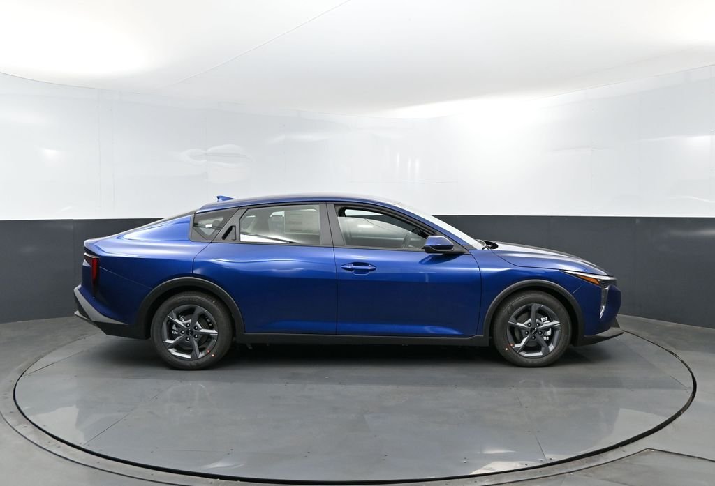 New 2026 Deep Sea Blue Kia LXS image 4