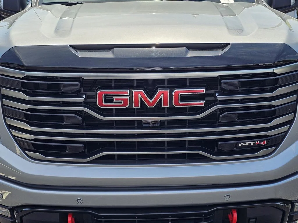 Used 2025 Sterling Metallic GMC AT4 image 3