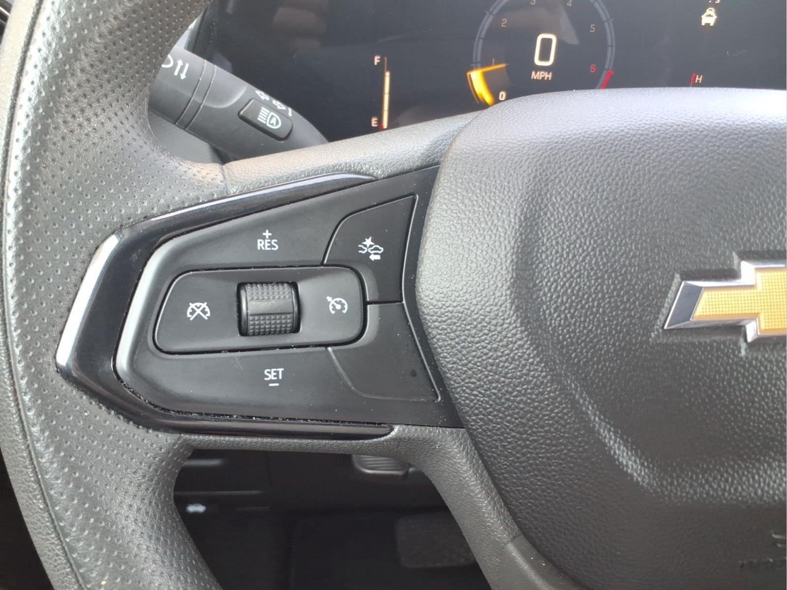 Used 2025 Sterling Gray Metallic Chevrolet LT image 20