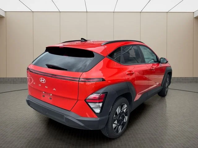 Used 2025 Orange Hyundai SEL image 14