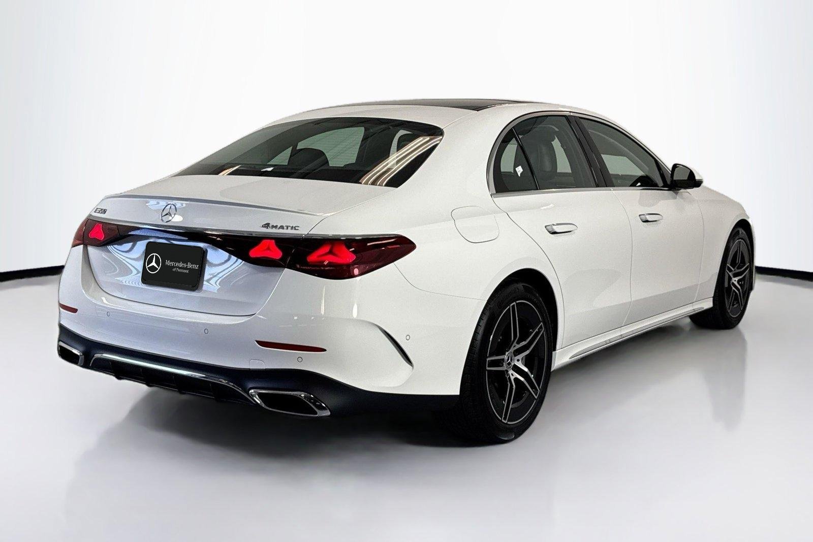 New 2026 Polar White Mercedes-Benz E 350 image 5