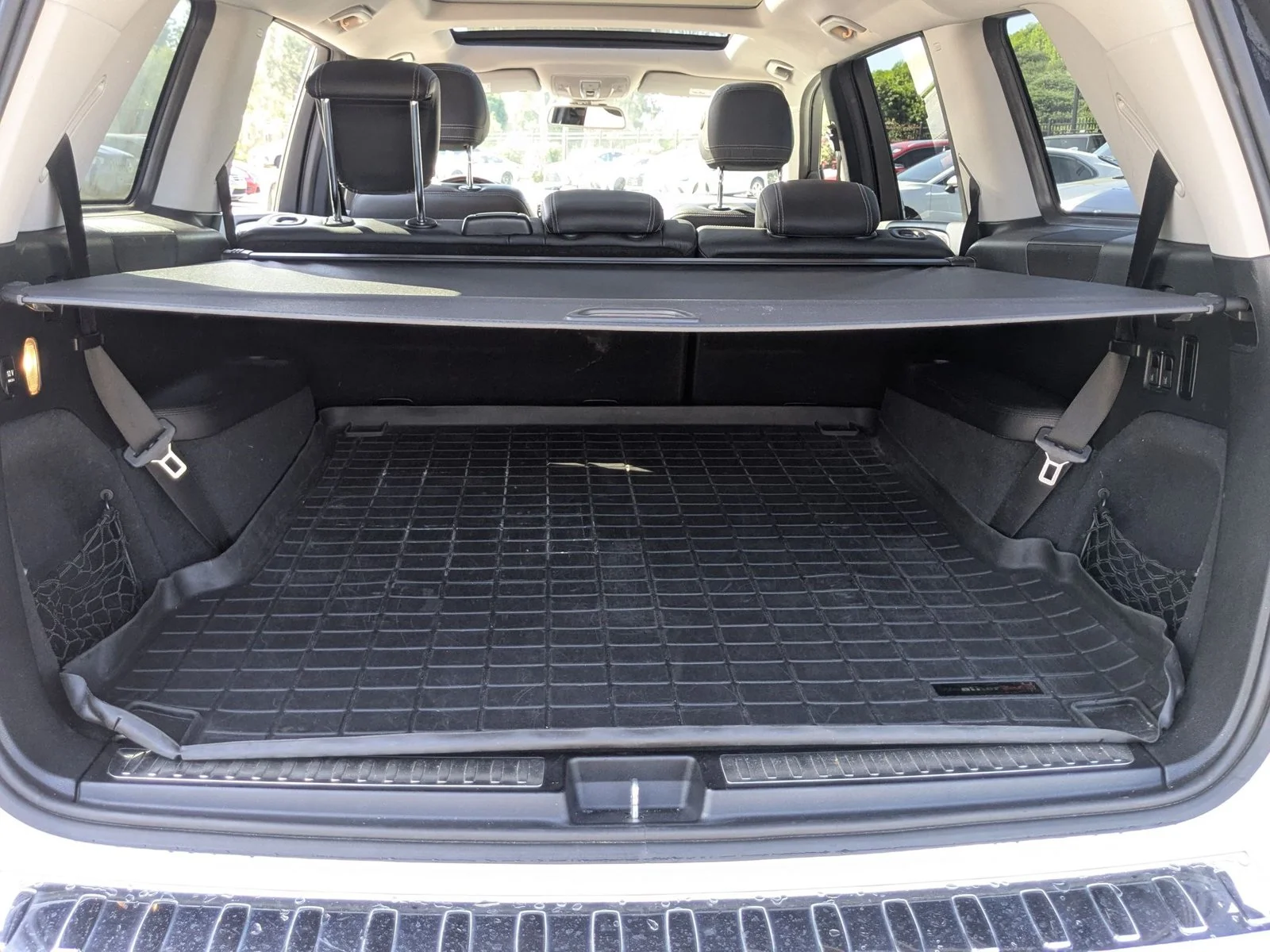Used 2015 Diamond White Metallic Mercedes-Benz GL 450 image 6