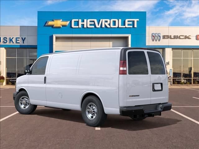 New 2026 Summit White Chevrolet WT image 3