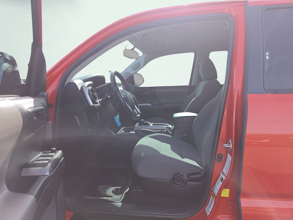 Used 2017 Red Toyota SR5 image 11