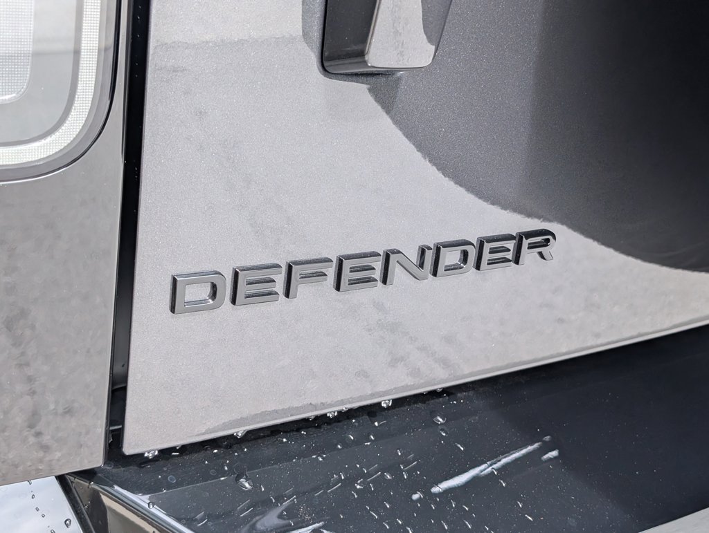 New 2026 Carpathian Grey Land Rover X-Dynamic SE image 34